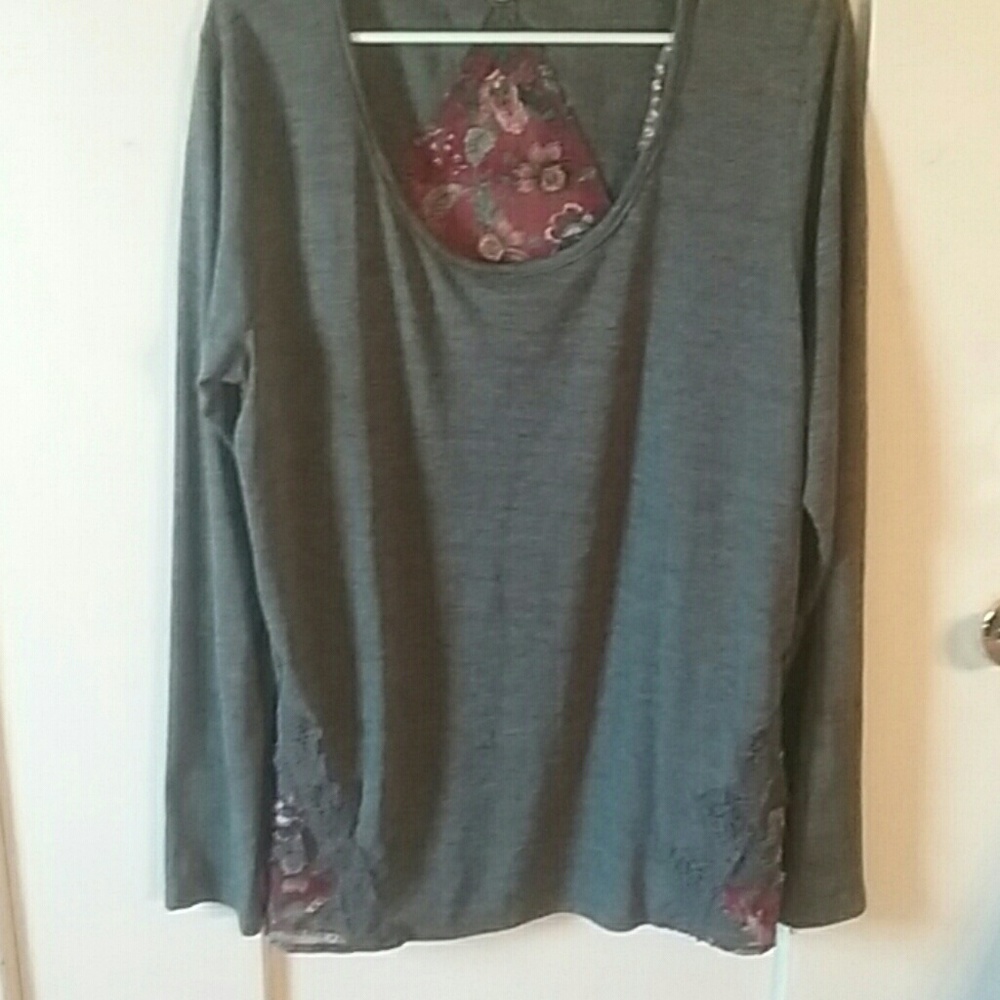 Long sleeve patterned shirt